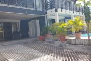 À louer – Villa F5 avec piscine au calme, proche centre-ville de L’Étang-Salé