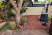 A louer ravissant F3 MEUBLE avec jardin et parking privatif
