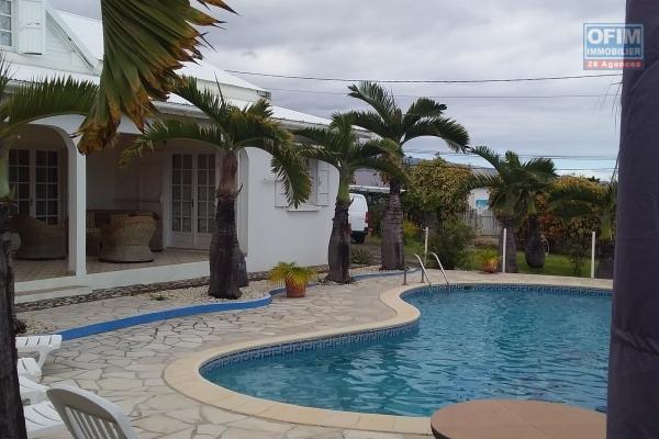 superbe villa dans un quartier résidentiel