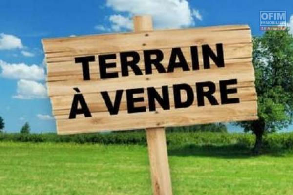 (compromis en cours) A vendre terrain plat de 1380m2
