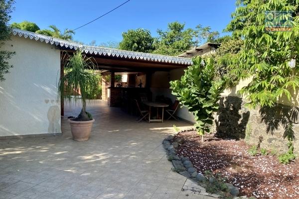 Villa centre ville 300 METRE Lagon St Leu
