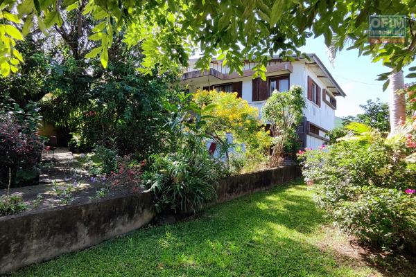 Maison F4 de 150 m2, terrain de 850 m2 constructible