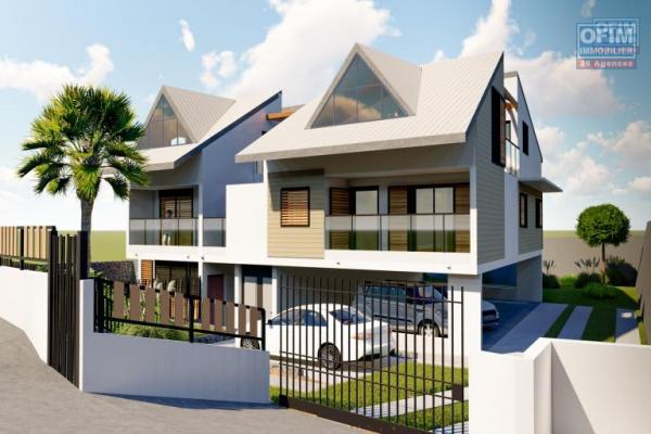 A VENDRE Appartement Neuf de type 5 en duplex avec jardin à St Gilles proches plages et commerces