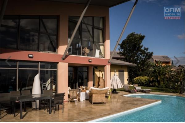 A  vendre magnifique Villa coup de Coeur ! type T5 à Bois de Nèfles Saint-Paul