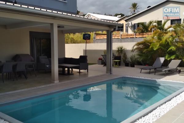 VILLA F4 DUPLEX AVEC PISCINE