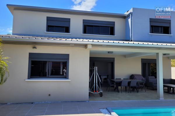 Superbe Villa F4  138 m² Piscine  Ravine des Cabris