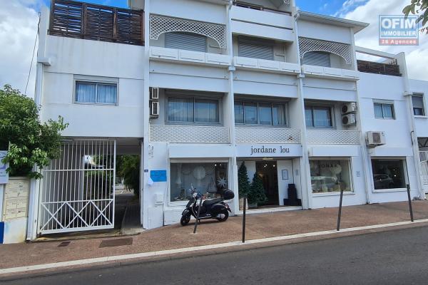 A LOUER LOCAL PROFESSIONNEL SUR CENTRE VILLE DE SIANT PAUL