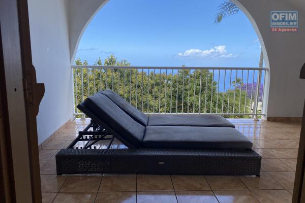 A saisir villa  avec magnifique vue sur mer au centre ville de Guillaume.