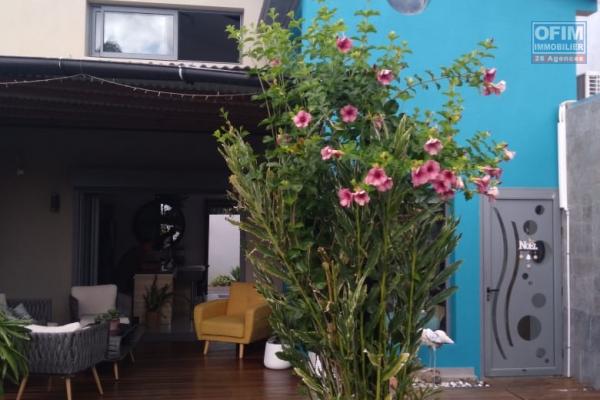 VILLA F4 duplex 120 m² Piscine Ravine Cabris