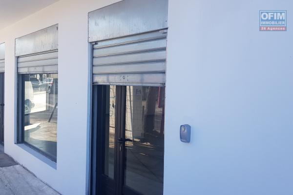 A louer local professionnel de 54,20m2 pignon sur rue passante