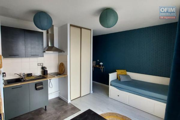A louer studio meublé long terme à STE CLOTILDE