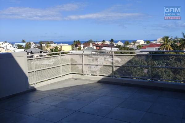 A LOUER// Appartement T3 en duplex de 87,47m2 centre ville de  Saint Gilles les Bains
