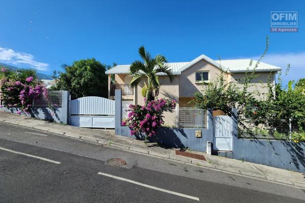 Charmante Villa duplex 6 Pièces sur un terrain de 500 m² à la Pointe des Châteaux, St Leu.