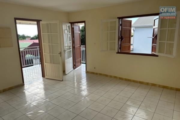 A Louer Appartement de 62 m² en centre ville de Saint-André avec parking