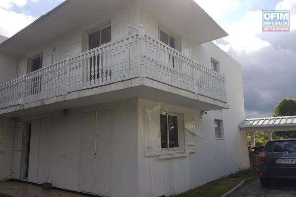 A vendre villa de type F4 d'une surface habitable d'environ 93 m² sur un terrain d'environ 665 m²