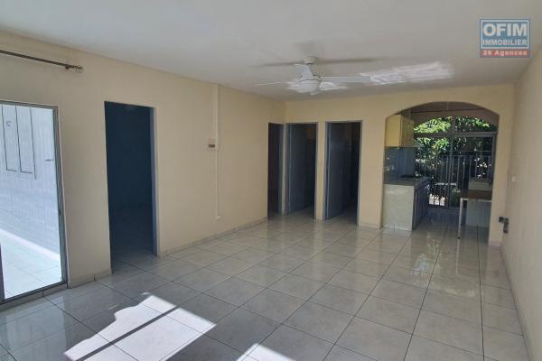 Bel appartement T3 refait a neuf ( Eau et Electricité compris )