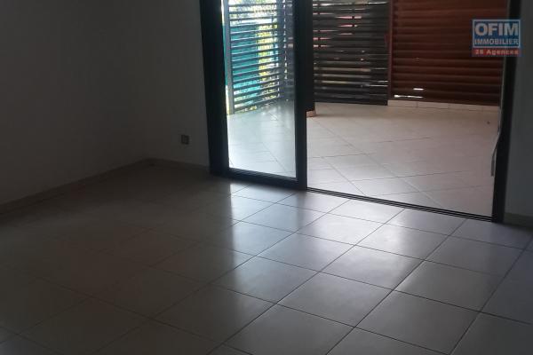 A Vendre Appartement F3 en Rez de Jardin de 67,87 m2 Habitable Avec Piscine à la Saline Les Bains