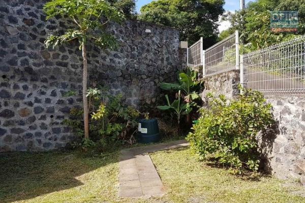 A louer à Piton Saint Leu villa F3 en duplex