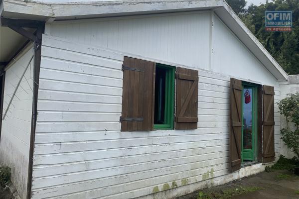 A vendre maison avec belle vue mer au Guillaume Petite France.