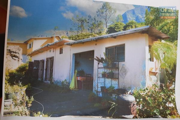 Maison F5/ 120 m² Terr. 1200 m² à rénover CILAOS