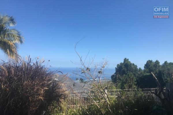Vendre appartement F2 avec terrasse et jardin