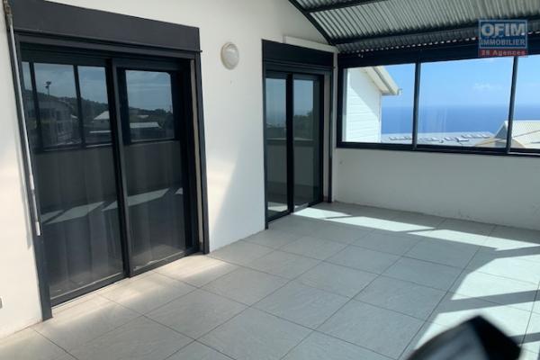 A louer beau appartement de type T2 proche centre ville des AVIRONS
