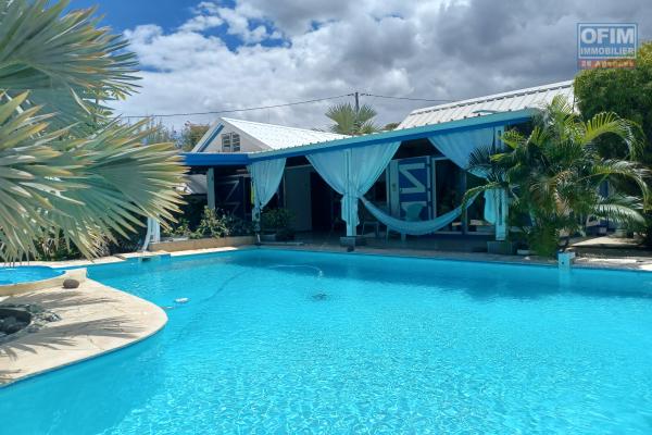 A Vendre Villa Atypique F5 + T2 de 200 M2 Habitable à proximité de la Plage à la Saline Les Bains