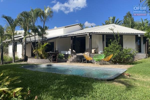 A découvrir rapidement! cette belle villa T5/6 à Plateau Caillou.