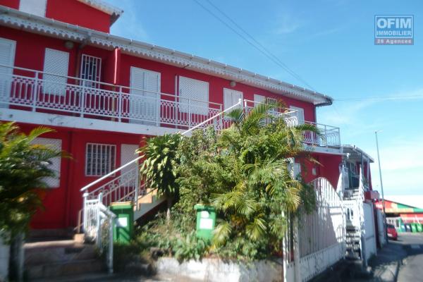 a louer appartement F3 à trois bassins, bois de nèfles, proche école chemin armanet