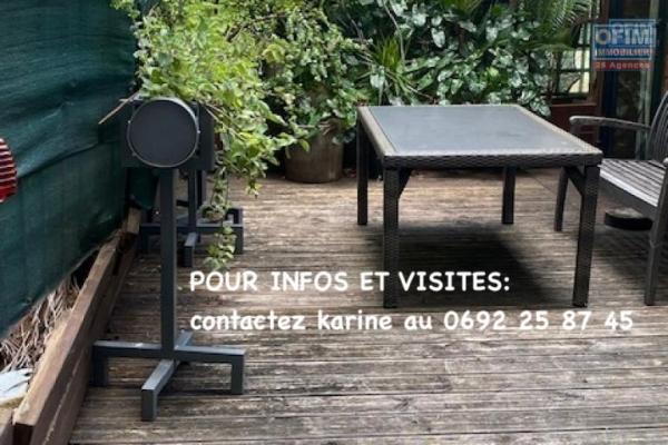 A louer grand T2 à Ste Clotilde residence Lobellia, en bas de la route du bois de nefles