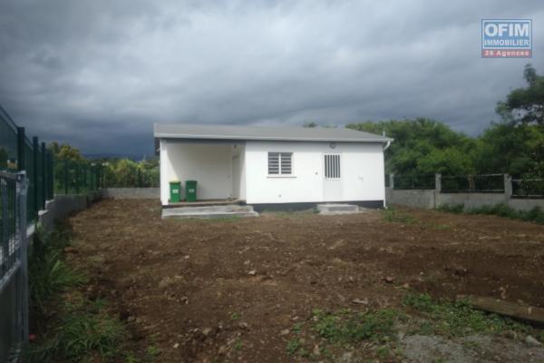 A LOUER Villa F3 neuve à SAINT PIERRE "Ligne Paradis"