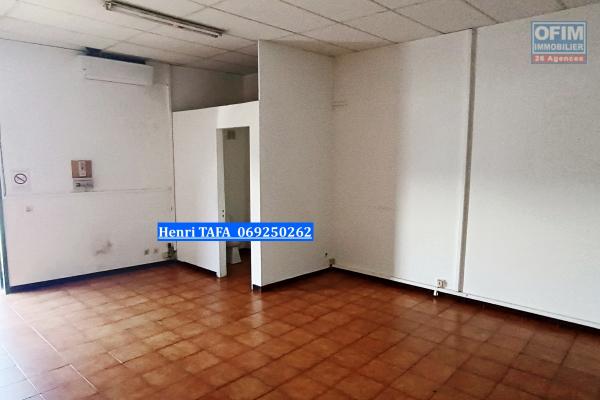 Local commercial ou professionnel de 44,43 m2 (Henri TAFA 0692540262)