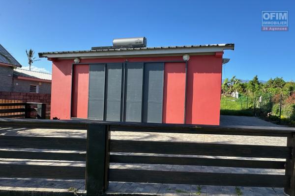 A louer Jolie Villa rénovée avec jardin clôturée sur riviere des roches Saint-Benoît