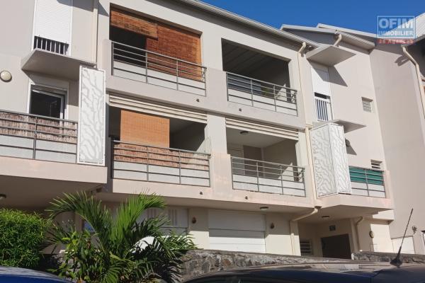 A louer appartement T2 meublé en rez de jardin face au lagon de Saint Leu