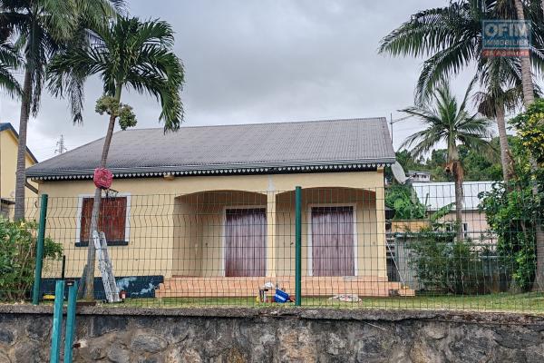 A LOUER MAISON DE 3 CHAMBRES A MONTEE SANO