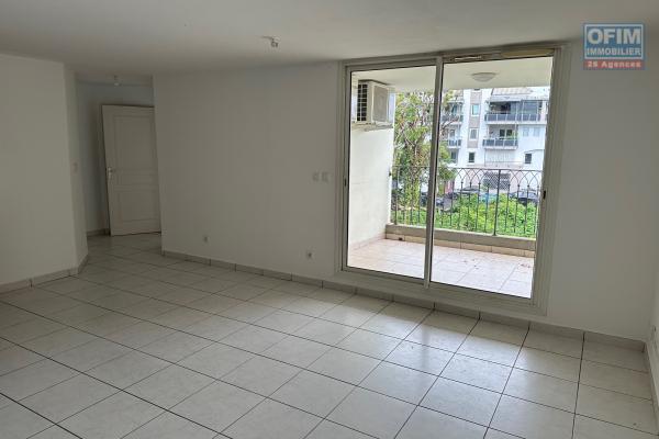 A louer Appartement F3 avec terrasse en plein centre ville de Saint-André