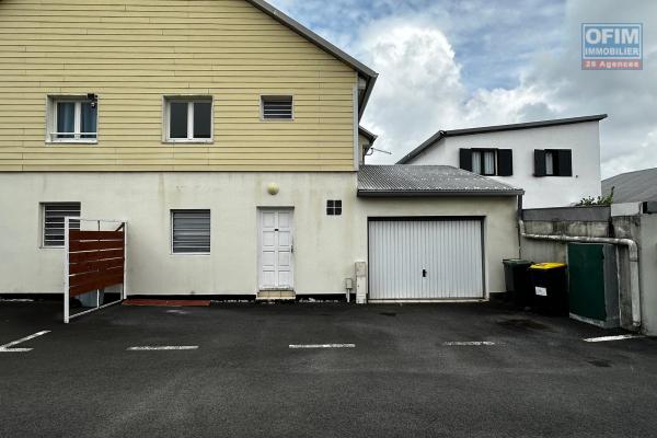 A louer Villa Maison jumelée de type F5 dans résidence sécurisée