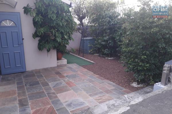 A louer villa F4 meublé de standing sur le bas de la Possession