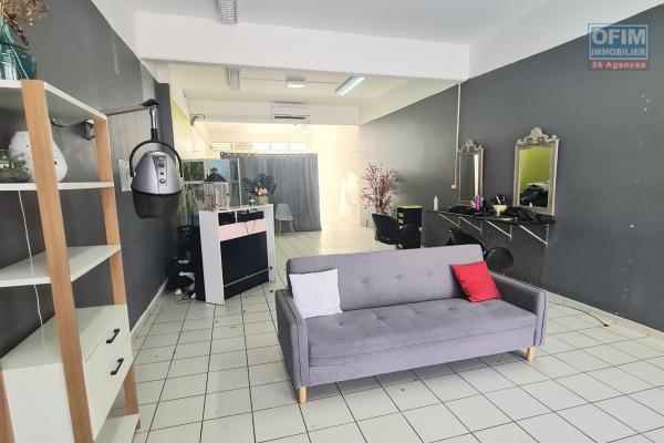 LOCAL COMMERCIAL/ PROFESSIONNEL CENTRE VILLE SAINTE MARIE
