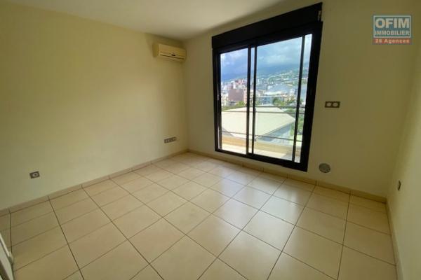 Studio à louer à Ste Clotilde proche toutes commodités