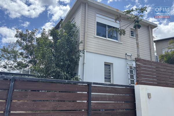 A VENDRE VILLA T4 en R +1