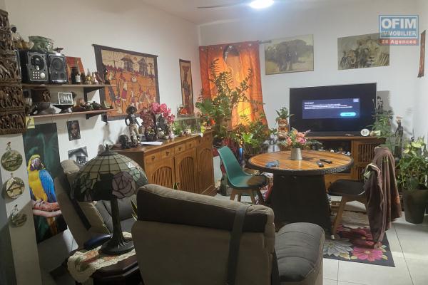 A vendre appartement T2 avec varangue et Parking en sous-sol- La Possession.