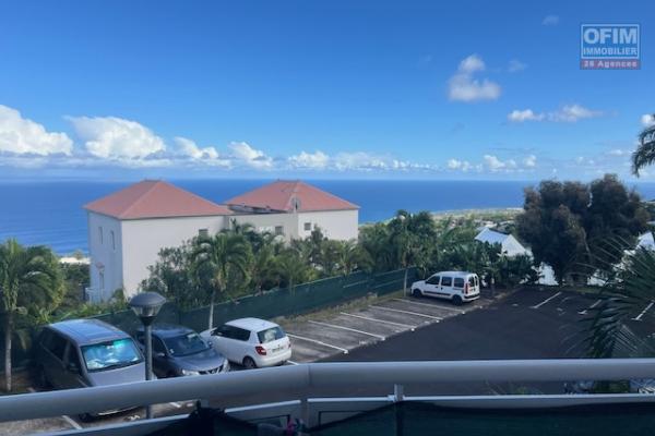 A louer jolie petit studio proche du lycée des AVIRONS