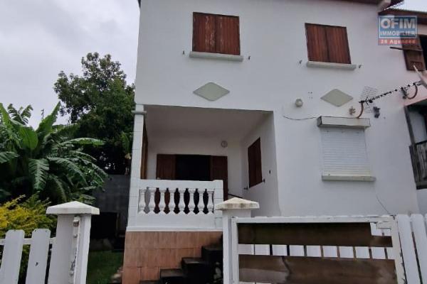 A LOUER : Maison F4 avec vue mer et montagne.