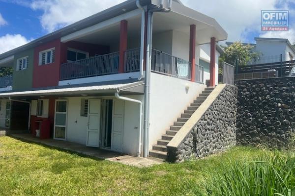 A louer jolie villa de type F3 mitoyenne dans impasse avec une belle vue Océan