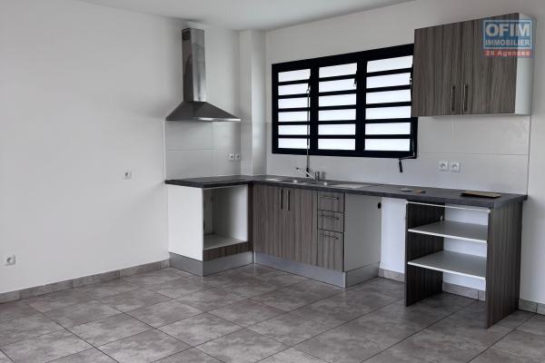 A louer très bel appartement sur la résidence ETOILE DE MER à Sainte Clotilde.