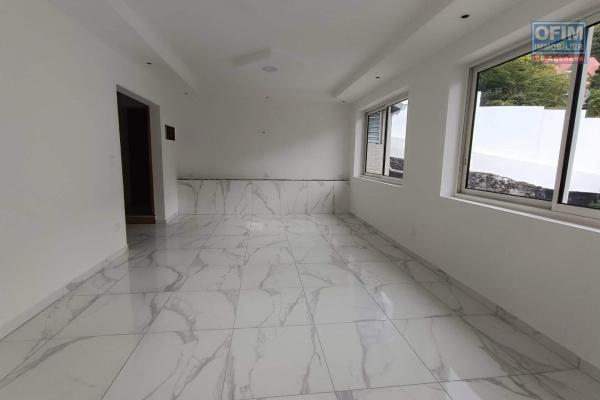 Charmante maison F3/4 enti&egrave;rement r&eacute;nov&eacute;e &agrave; deux pas des sentiers de randonn&eacute;e  &agrave;  l'Entre deux