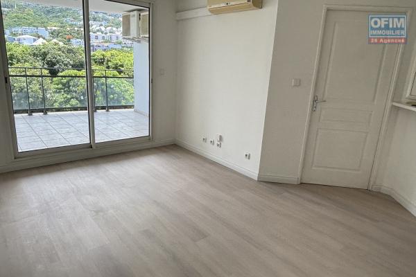 A louer Beau T2 ( refait enti&egrave;rement) rue des manguiers proche centre ville