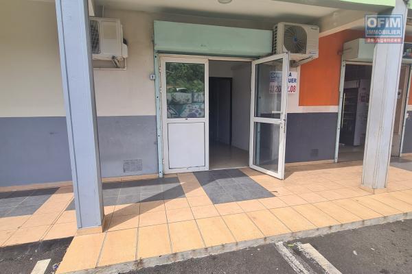 A LOUER Local Professionnel/ Commercial sur Sainte Marie/ Grande montée