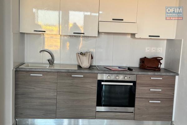 A louer ce charmant appartement de type F2 d'une surface de 57.13m2 sur la r&eacute;sidence PASSERELLE &agrave; Sainte Clotilde